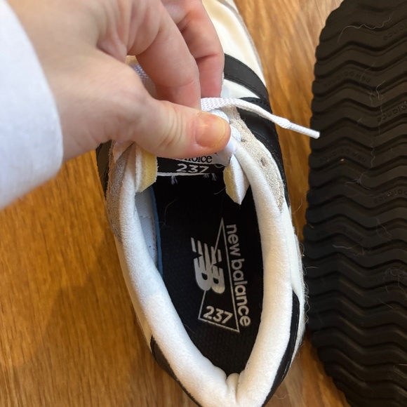 Women’s size 6.5 new balance sneakers - Picture 6 of 7